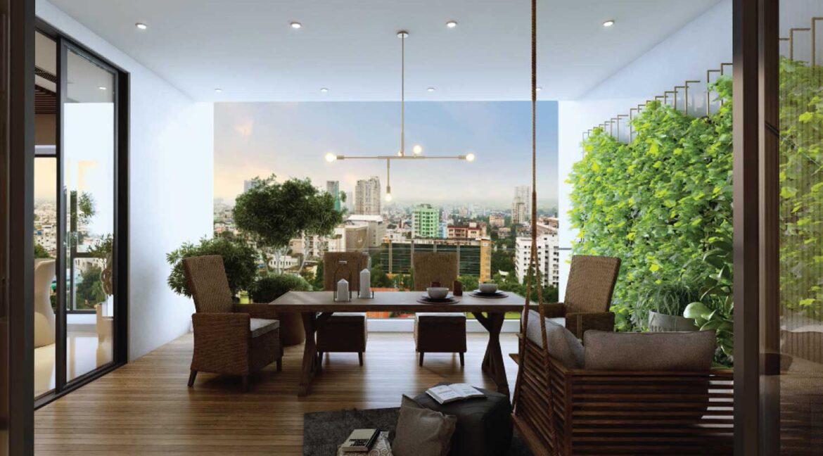 Deck with Apartment