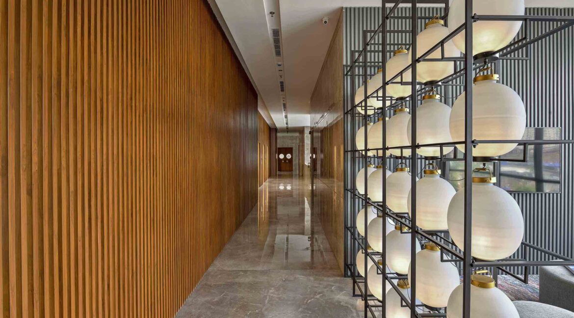 club-aura-business-lounge
